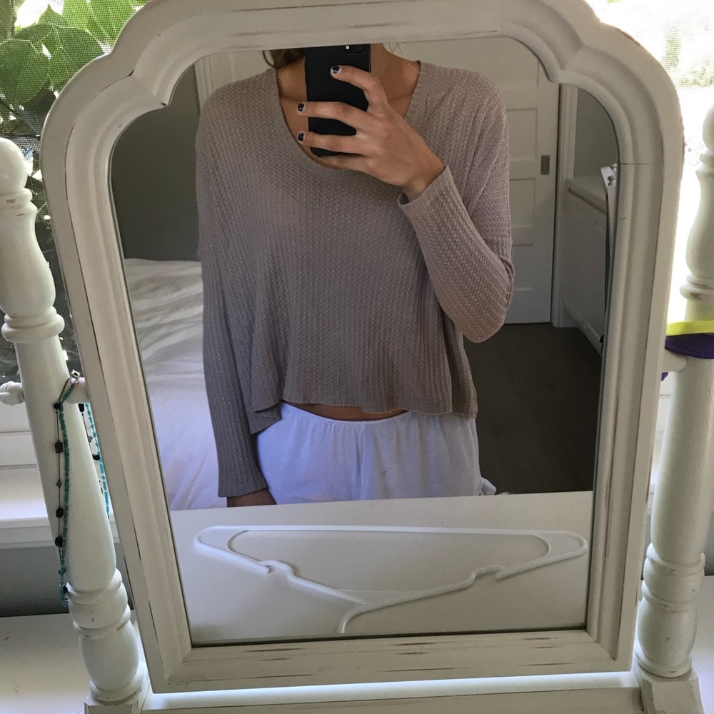 Long sleeve beige top